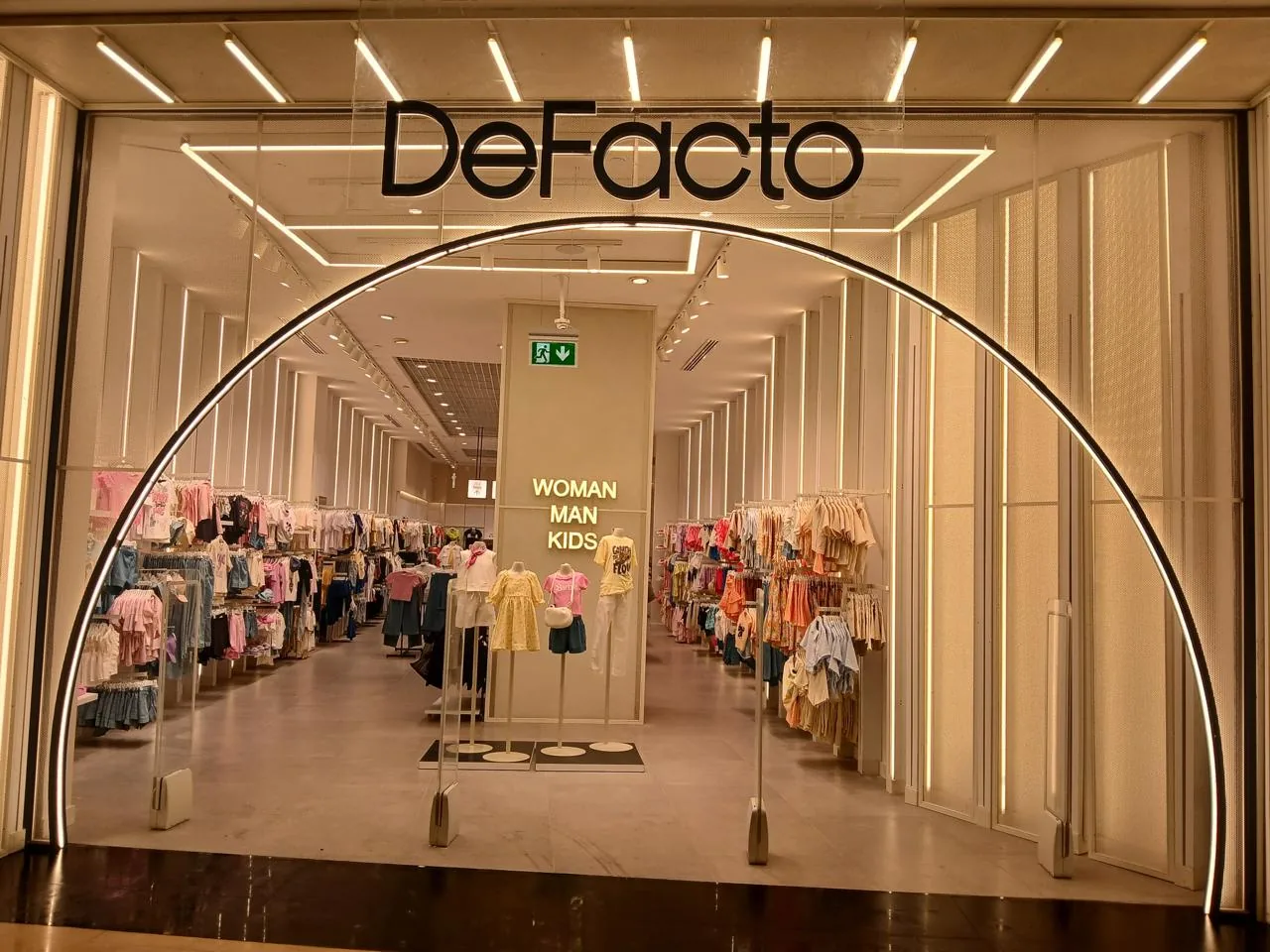 DeFacto — Flagship